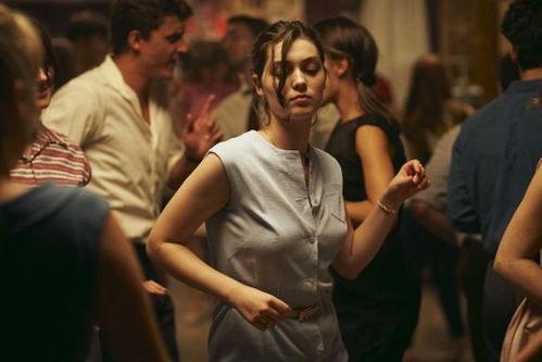 她法国电影在线观看,在线观看，尽享浪漫光影之旅  第2张